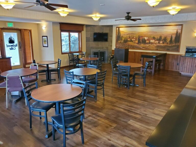 Redwood Garden Inn