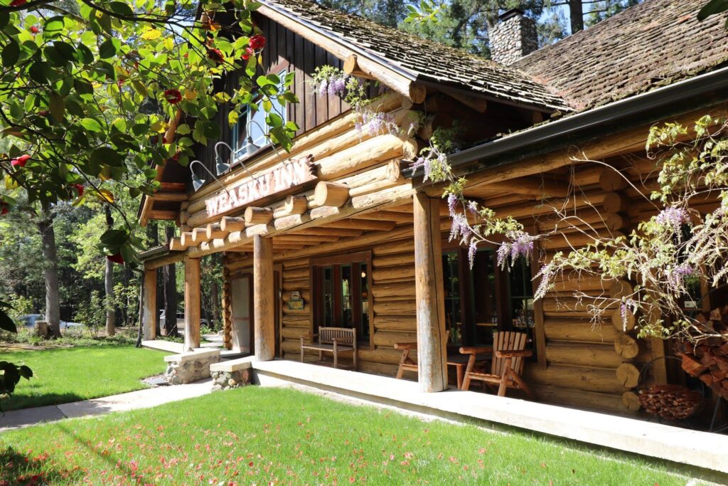 Weasku Inn