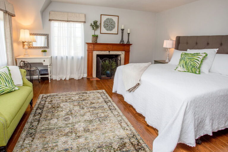 HB Chardonnay Suite, The Inn and Vineyard Cottage at Hummingbird Estate
