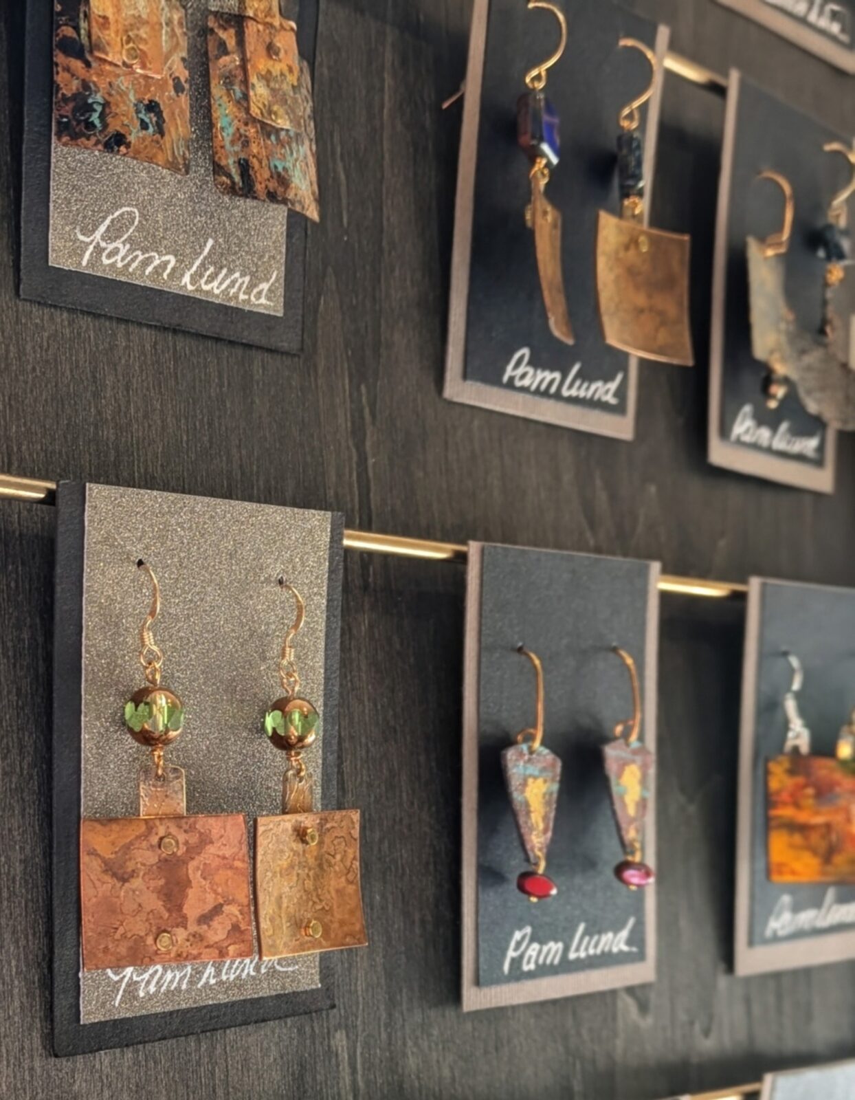 Art Presence Creative Wine Series – Making Earrings with Pamela Lund